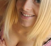 emeliy de ravin blonde 18 busty blondes 969 blonde jokes